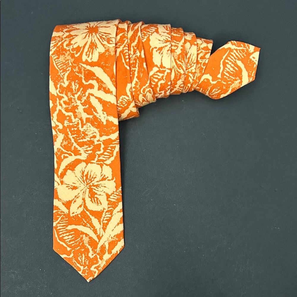 Tommy Bahama Silk and Cotton Blend Tropical Floral Orange Tie